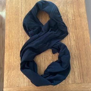 Travel infinity scarf with built-in pillow